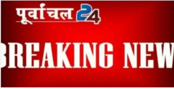 बाइक को टक्कर मार पेड़ से टकराई कार, मां-बेटे समेत चार की मौत