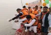 BALLIA BREAKING : गंगा में छोड़ी 2000000 मछलियों की अंगुलिकाएं