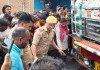 बलिया में भीषण एक्सीडेंट : बाइक सवार युवक की मौत का खौफनाक मंजर देख कांपे लोग, दूसरा रेफर