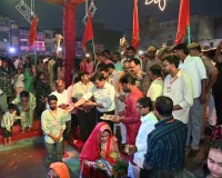 छठ महापर्व : बलिया में लाखों व्रतियों ने दिया अस्ताचलगामी सूर्य को अर्घ्य, घाटों पर दिखा अद्भुत नजारा