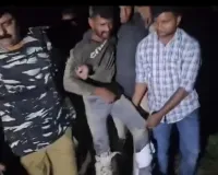 बलिया में लूट के बाद शिक्षक की हत्या : पुलिस मुठभेड़ में एक बदमाश गिरफ्तार, दोनों पैर में लगी गोली