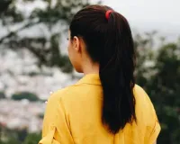 महिला सेल्स मैनेजर पर एजेंसी मालिक ने दर्ज कराया मुकदमा, वजह जानकर चौक जायेंगे आप