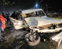 Road Accident में युवक ने गंवाई जान, तीन रेफर