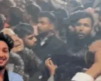 बलिया का आयुष हत्याकांड : बेटे का शव देख गिर पड़ी मां, बिलखते हुए पिता ने दी मुखाग्नि