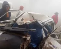 Ballia Road Accident : तस्वीरों में देखें कार एक्सीडेंट का भयावह सच, दो युवकों की चली गई जान