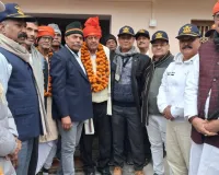 बलिया में पूर्व सैनिक संगठन ने बढ़ाया वयोवृद्ध पूर्व सैन्य अफसर का हौसला