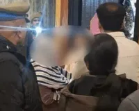 स्पा सेंटर की आड़ में पति-पत्नी चला रहे थे सेक्स रैकेट, कमरा खुलते ही आपत्तिजनक स्थिति में मिले युवक-युवती