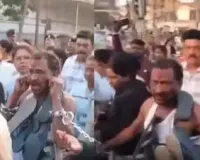 महिला कॉन्स्टेबल की वर्दी फाड़ने वाले 'मनबढ़' का ऐसे निकला जुलूस