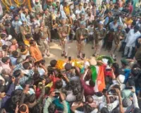 तिरंगे में लिपटे CRPF जवान राजकुमार को देख रो पड़ा बलिया का यह गांव