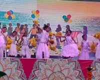 शेमुषी विद्यापीठ का 15वां वार्षिकोत्सव : अभ्युदय में बच्चों ने मचाया धमाल, हर इवेंट पर हुई फूलों की बारिश