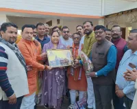 मानदेय वृद्धि पर शिक्षामित्रों ने जताया आभार, भाजपा विधायक केतकी सिंह को किया सम्मानित 