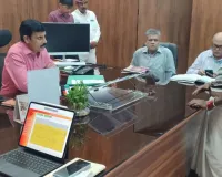 बलिया में गर्भवती को निजी अस्पताल भेजने वाली आशा बहू के खिलाफ डीएम की बड़ी कार्रवाई