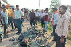 Road Accident में साइकिल सवार तीन छात्रों की मौत