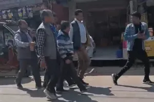 बड़ी खबर : खंड शिक्षा अधिकारी 30 हजार रुपये रिश्वत लेते रंगे हाथ गिरफ्तार ; देखें Video