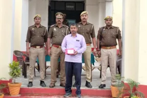 लूट की सूचना देने वाला ही निकला लूटेरा, बलिया पुलिस को ऐसे मिली सफलता ; 2.5 लाख बरामद