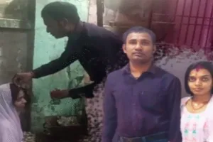 छात्रा ने अपने ही शिक्षक को बना लिया पति, एग्जाम देने निकली और रचा ली शादी