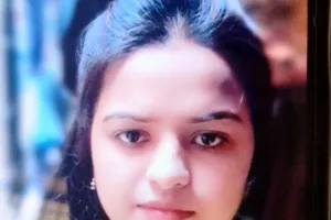 ट्रक से कुचलकर स्कूटी सवार सहायक अध्यापिका की मौत