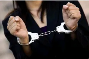 बलिया में गड़ासी के साथ पतिहंता गिरफ्तार, बोली - पति की हरकत बनीं हत्या का कारण