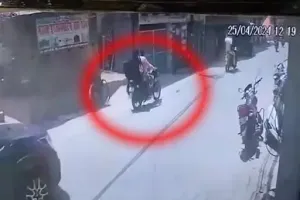 पति को बॉय बोल प्रेमी के साथ चली गई पत्नी, सीसीटीवी से खुला राज