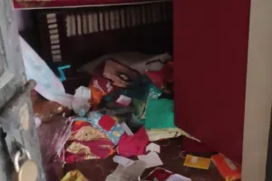 चोरों के लिए सेफ जोन बना बलिया का यह इलाका : खंगाला स्कूल निदेशक का घर, धड़ाधड़ चोरियों से सहमे लोग