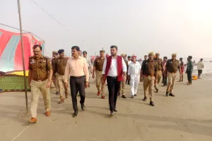 कार्तिक पूर्णिमा स्नान : प्रशासन अलर्ट, डीएम-एसपी ने परखी व्यवस्थाएं