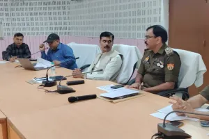 एक्शनमोड में डीएम, बलिया के इस पुल से ट्रकों के अवैध परिवहन पर सख्ती