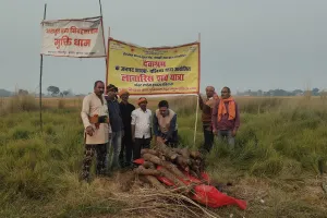 बेसहारों का परिवार बना बलिया का देवाश्रम : अज्ञात महिला के शव का ससम्मान अंतिम संस्कार, दिखा अपनापन