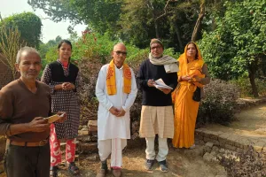 बलिया में 108 कुण्डीय गायत्री महायज्ञ व प्राण प्रतिष्ठा वार्षिकोत्सव के लिए घर-घर संपर्क अभियान शुरू