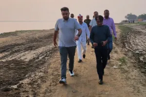 कार्तिक पूर्णिमा स्नान : गंगा घाट पर चल रही तैयारियों का CDO ने किया निरीक्षण, दिये निर्देश