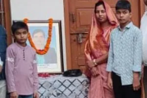 दिवंगत खण्ड शिक्षा अधिकारी निर्भय नारायण सिंह के परिवार की आर्थिक मदद करेगी TSCT 