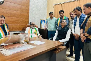 Ballia News : शिक्षकों की वेतन समस्या समाधान की दिशा में सांसद और परिवहन मंत्री ने की सार्थक पहल 