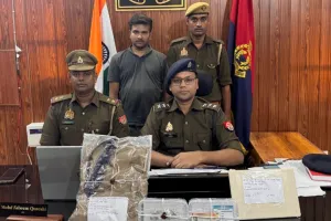 बलिया में फर्जी आईपीएस अधिकारी गिरफ्तार, पुलिस को ऐसे मिली सफलता 