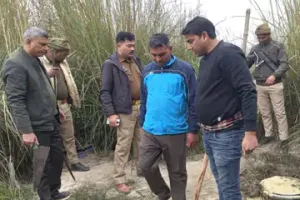 Ballia Police की बड़ी कार्रवाई : 80 हजार लीटर लहन और अवैध शराब की 20 भट्टियां ध्वस्त