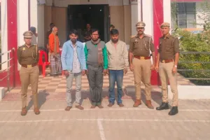 Ballia में चाकूबाजी, तीन गिरफ्तार