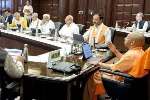 शिक्षकों और शिक्षामित्रों समेत शिक्षा जगत को योगी सरकार का बड़ा तोहफा, 30 प्रस्तावों पर लगी कैबिनेट की मुहर