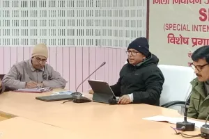 विशेष प्रगाढ़ पुनरीक्षण को लेकर बलिया डीएम सख्त, बिना अनुमति मुख्यालय छोड़ने पर एफआईआर