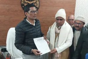 बलिया में अध्यापकों की वष्ठिता सूची को लेकर बीएसए से मिला प्राथमिक शिक्षक संघ, उठाई यह मांग