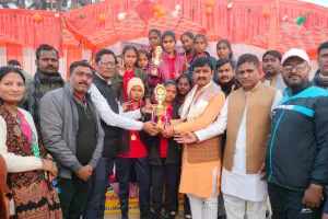 बलिया बेसिक की जनपदीय क्रीड़ा प्रतियोगिता में नगरा बना 'ओवर ऑल चैंपियन', जानिएं कौन रहा दूसरा और तीसरा