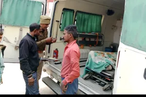 बलिया में दर्दनाक Road Accident  : ट्रक की टक्कर से युवक की मौत, साथी रेफर