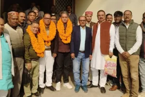 राजकीय आयुर्वेदिक एवं यूनानी फार्मासिस्ट संघ बलिया के अध्यक्ष बनें देवेन्द्र नाथ तिवारी