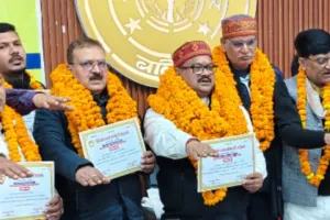 बलिया विकास भवन कर्मचारी महासंघ : द्विवार्षिक अधिवेशन में निर्वाचित पदाधिकारियों ने ली पद व गोपनीयता की शपथ