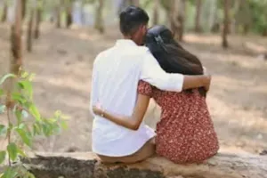 Ballia News : प्यार में बदली इंस्टाग्राम की दोस्ती, हजारों किलोमीटर दूर चले गये प्रेमी युगल