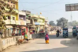 शिवलिंग चोरी का खुलासा न होने से बढ़ा आक्रोश, बंद रहा बलिया का यह बाजार