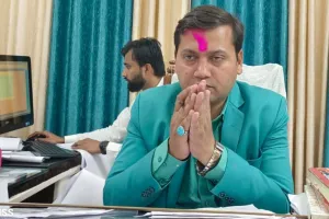 बलिया के 64,000 कर्मियों और पेंशनरों को मिली होली की सौगात, खातों में पहुंचे 2 अरब रुपये