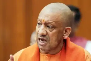 शिक्षामित्रों और अनुदेशकों के मानदेय को लेकर सीएम योगी का बड़ा ऐलान, अप्रैल से मिलेगी बढ़ी सैलरी 