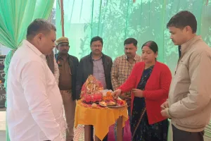 बलिया में 'हमारा आंगन हमारे बच्चे' कार्यक्रम का भव्य उत्सव : शानदार रहा इस प्रधानाध्यापिका का TLM