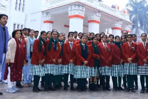 राधाकृष्णा अकादमी के विद्यार्थियों का शैक्षणिक भ्रमण : UP विधान सभा से GPO और आधुनिक व्यापार तक मिला अनोखा अनुभव