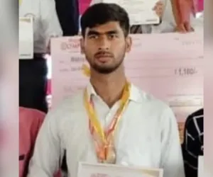 बलिया में ट्रक बना काल : बाइक सवार सवार भांजे की दर्दनाक मौत, मामी रेफर