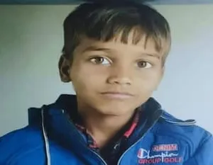 बलिया में 6 दिन से गायब बालक का मिला शव, हत्या की आशंका ; ग्रामीणों ने किया थाने पर प्रदर्शन