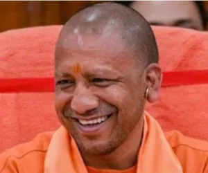 चटकार होगी यूपी के कर्मचारियों की होली, त्योहार से पहले सीएम योगी ने दी ये खुशी